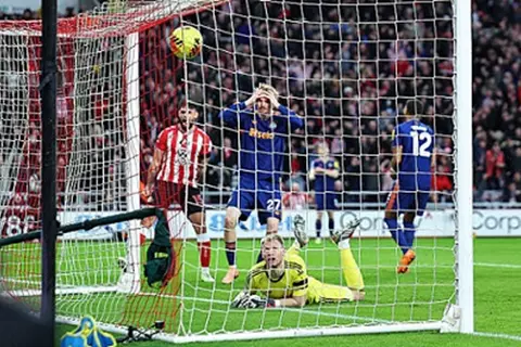 العقدة مستمرة.. هدف عكسي يحسم ديربي سندرلاند ونيوكاسل في الدوري الإنجليزي